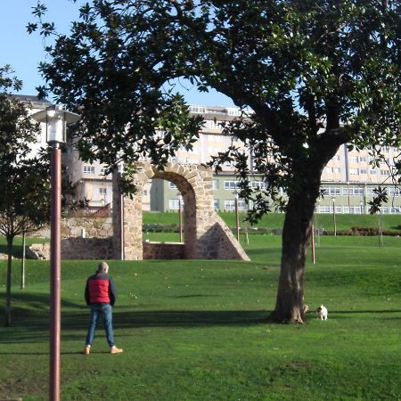 Acogedor Apartamento Cerca De Las Estaciones De Bus Y Tren A Coruña Exterior foto