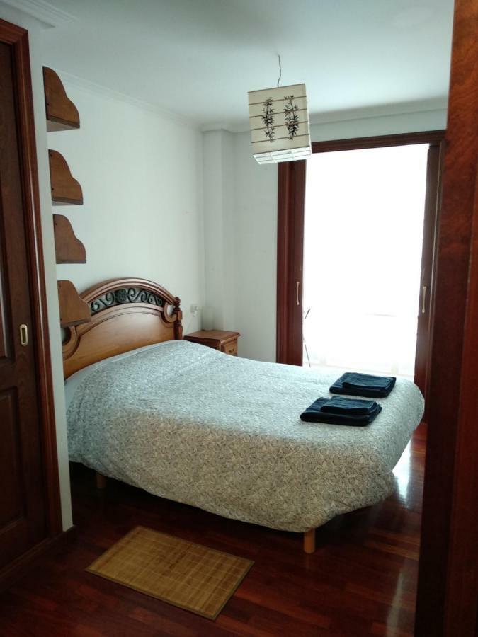 Acogedor Apartamento Cerca De Las Estaciones De Bus Y Tren A Coruña Exterior foto